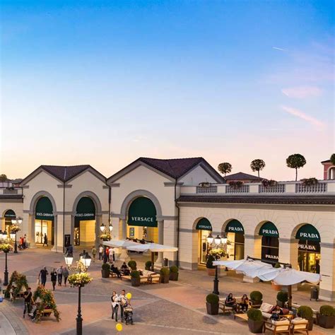 versace serravalle outlet